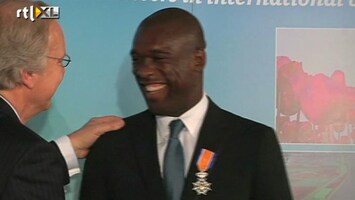 RTL Nieuws Ridder Seedorf op Milaanse klompen