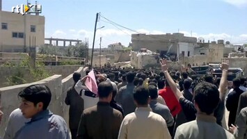 RTL Nieuws Syriërs gaan weer de straat op