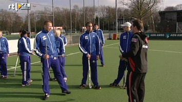 Dames En Heren In De Dop Hockeyles van international Taeke Taekema