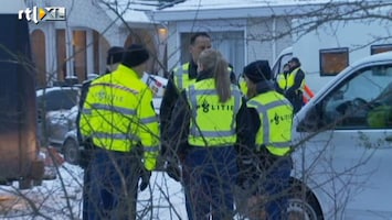 RTL Nieuws Politie valt woonwagenkamp Eindhoven binnen