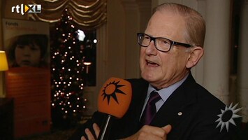 RTL Boulevard Pieter van Vollenhoven ontsteekt kerstverlichting