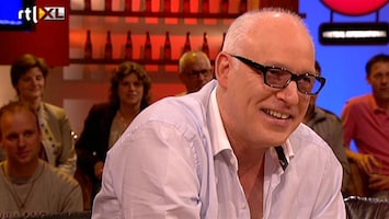 Voetbal International 'De Boer! Wisselen!' René kan er wel om lachen