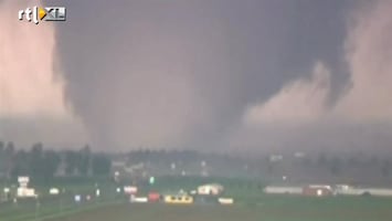 RTL Z Nieuws Tientallen doden door Tornado's VS