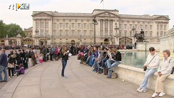 RTL Nieuws Tentjes voor Buckingham Palace