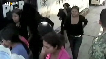 RTL Nieuws Mexico: 140 immigranten in een aanhanger