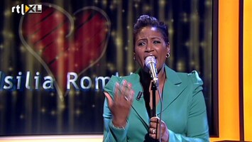 Carlo & Irene: Life 4 You Edsilia Rombley zingt 'Zeg me dat het niet zo is'