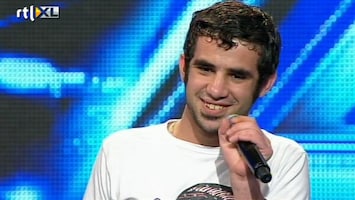 Het Beste Van X Factor Worldwide Antonio heeft een steuntje in de rug 'hard' nodig!