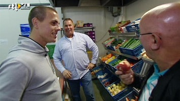 Leven Als Een Prof Wesley Verhoek bij de fruitgroothandel