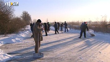 RTL Z Nieuws Saamhorigheid bij sneeuwschuiven Friesland