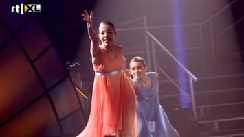 So You Think You Can Dance - The Next Generation Nadine en Romee werken organisch samen