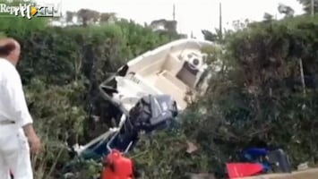 RTL Nieuws Tornado laat spoor van vernieling achter