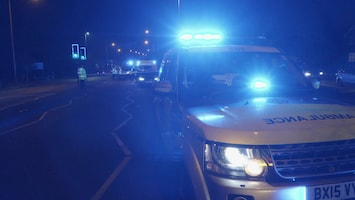 Ambulance UK: Code Red Afl. 8