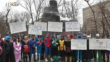 RTL Nieuws Superhelden protesteren tegen te dikke Russen