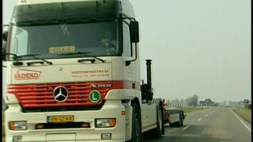 RTL Transportwereld Vadeko: transport en plaatsing van houten dakconstructies