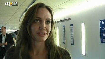 RTL Nieuws Angelina Jolie bij Haags Strafhof