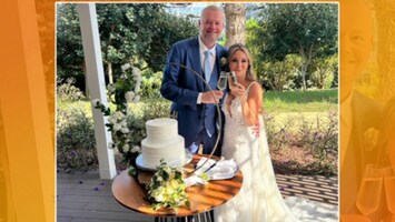 Eerste kiekjes van huwelijk Raymond van Barneveld en zijn Julia