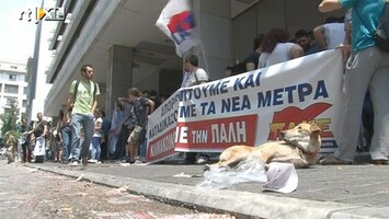 RTL Z Nieuws Griekse burger: Geen extra belasting aan corrupt parlement