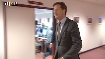 RTL Nieuws Oppositie: Rutte te afwezig bij beurscrisis