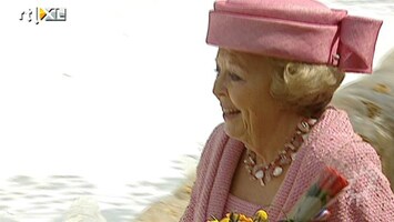 RTL Boulevard Napraten over aftreden koningin Beatrix