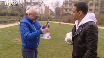 Leven Als Een Prof Gregory trapt de Eiffeltoren om