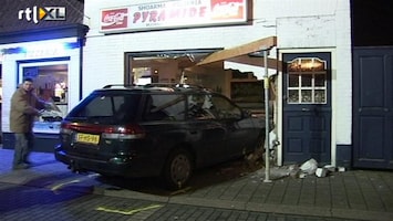 RTL Nieuws Auto ramt pizzeria met moeders auto