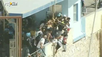 RTL Nieuws Lampedusa lijkt op oorlogsgebied