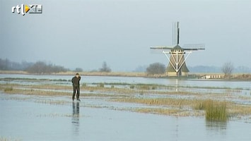 RTL Nieuws Eerste schaatsers op Fries natuurijs