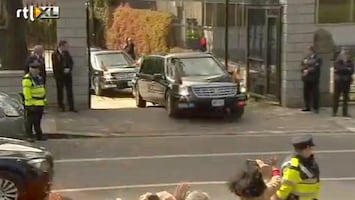 RTL Nieuws Obama's limo met harde klap vast