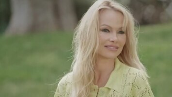 Pamela Anderson deelt heftige gebeurtenis uit jeugd in docu