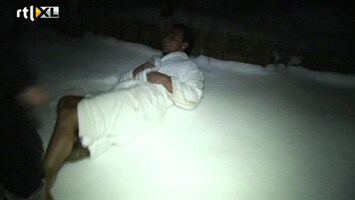 Oh Oh Tirol Met je badjas in de sneeuw