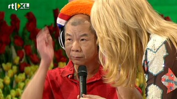 Ik Hou Van Holland Meneer Cheung zingt!