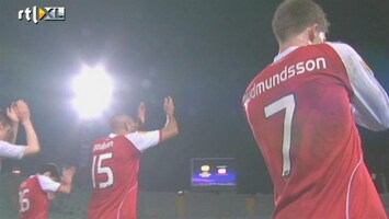 RTL Nieuws AZ met tien man door in Europa League
