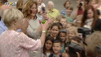 RTL Nieuws Eerste bekertje tapwater op school voor prinses Laurentien