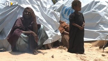 RTL Nieuws Knapen bezoekt vluchtelingen Mogadishu