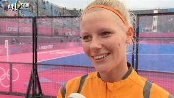 RTL Nieuws Hockeydames blij met eerste overwinning