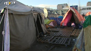 RTL Z Nieuws Asielzoekers vertrekken toch niet uit tentenkamp