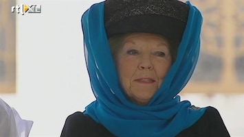 RTL Z Nieuws Beatrix: ophef over hoofddoek in Abu Dhabi is onzin
