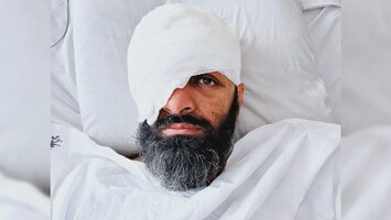 Met verminkt oog laat Oekraïense soldaat Massi de oorlog zien