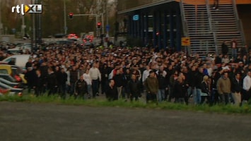 RTL Z Nieuws Rotterdam is groep Feyenoord-hooligans volledig zat