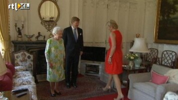 RTL Nieuws Koning bij queen Elizabeth thuis op bezoek