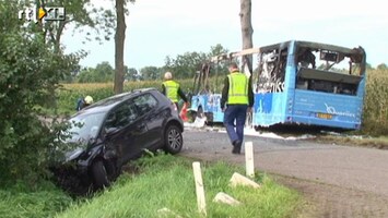 RTL Nieuws Scholieren gewond bij busongeluk Rouveen