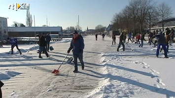 RTL Nieuws Friezen massaal aan het sneeuwschuiven