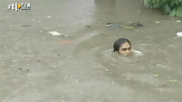 RTL Z Nieuws Overstroming: Manilla staat voor de helft onder water