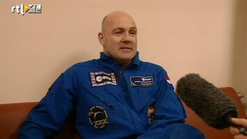 RTL Z Nieuws Astronaut Andre Kuipers moet nog even wennen aan terugkomst op aarde