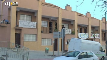 RTL Z Nieuws Aanhoudende crisis in Spanje: moeders kraken huizen