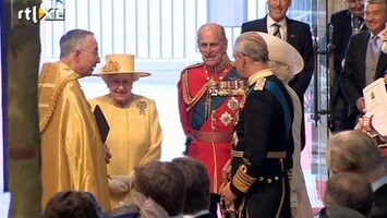 RTL Nieuws Britse Koningin in kerk aangekomen