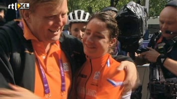 RTL Nieuws Koninklijke knuffel voor Marianne Vos