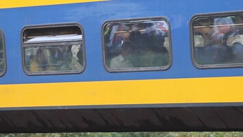 400 reizigers uren vast in trein bij Schiedam 