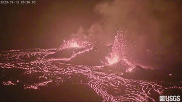 Indrukwekkende beelden van vulkaanuitbarsting op Hawaï