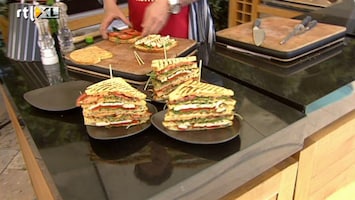 Koffietijd Sandwich met humus en haloumi-kaas